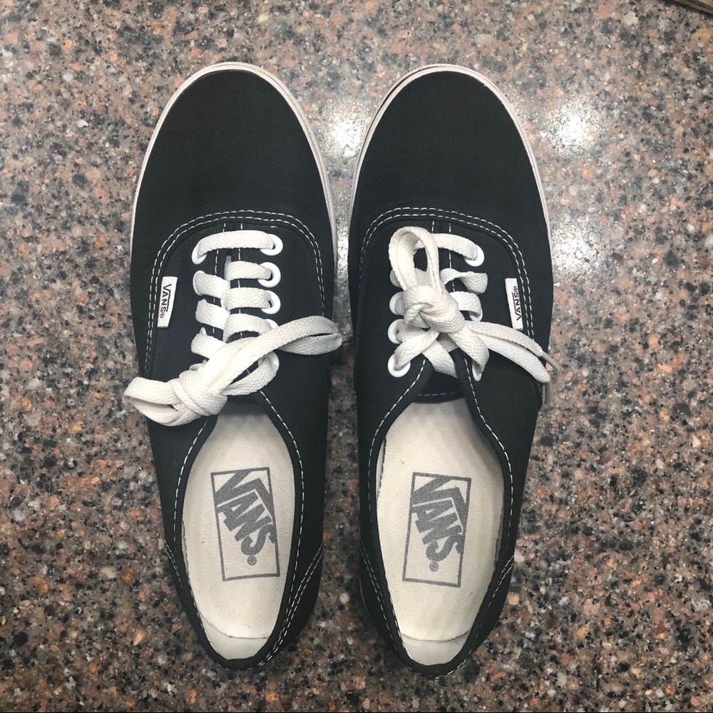 Vans Authentic Lace-up Sneaker